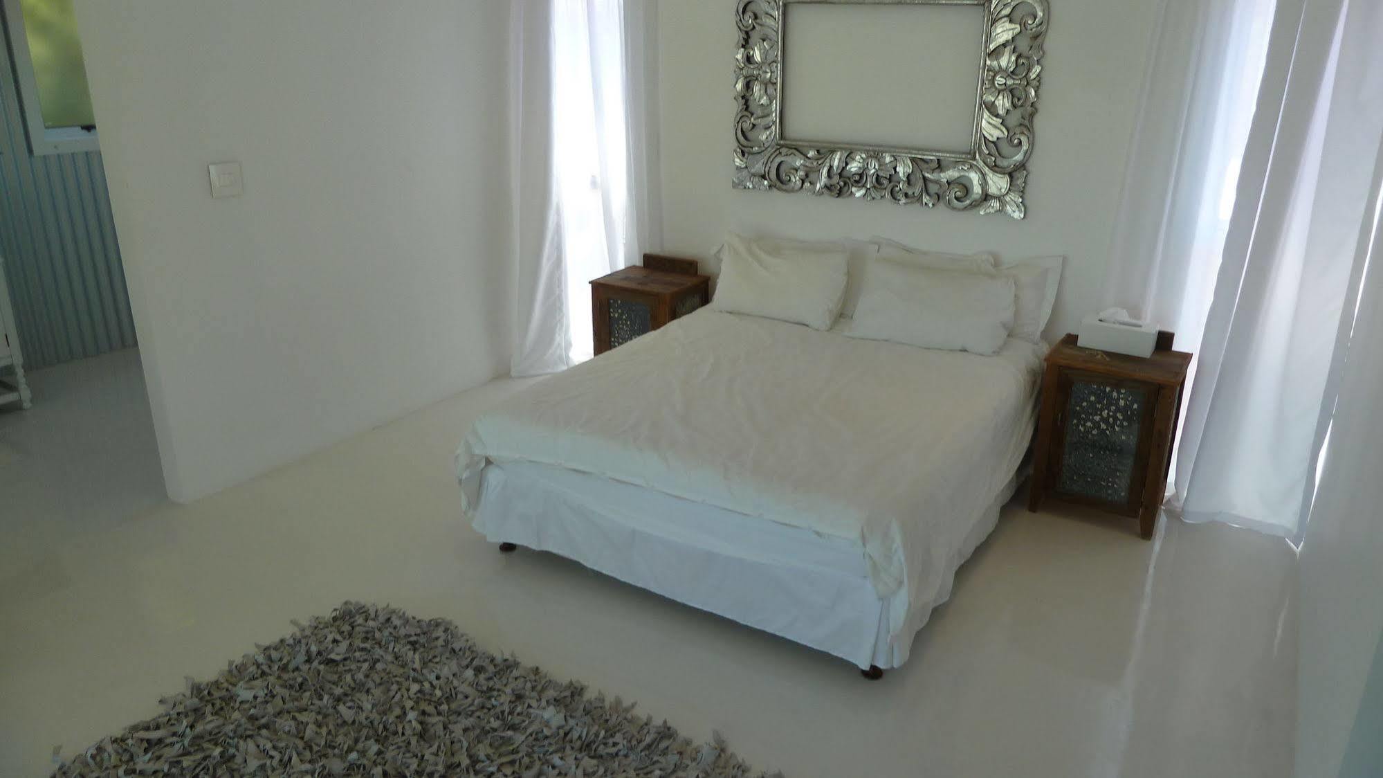 4 On Highworth Apartments And Studios Cape Town Eksteriør bilde