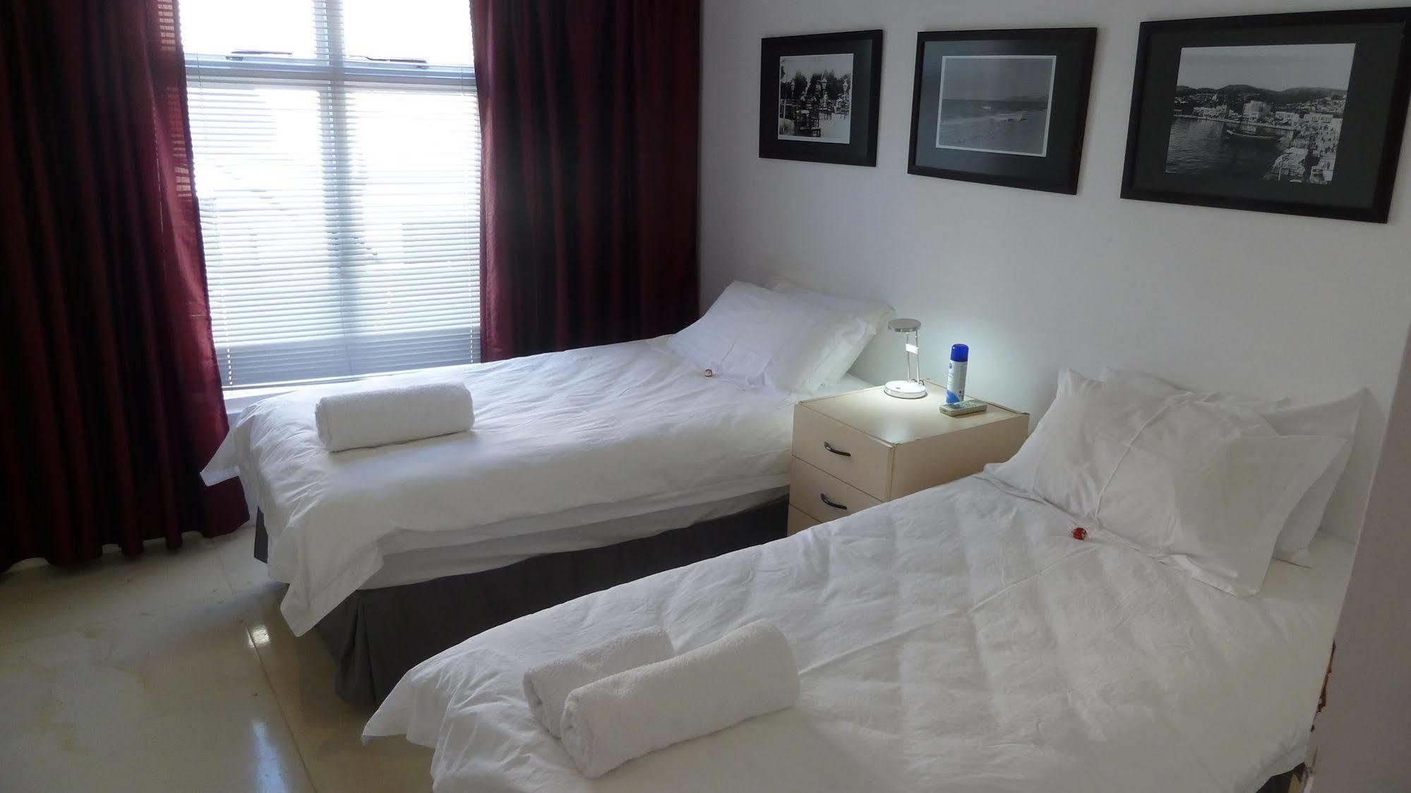 4 On Highworth Apartments And Studios Cape Town Eksteriør bilde