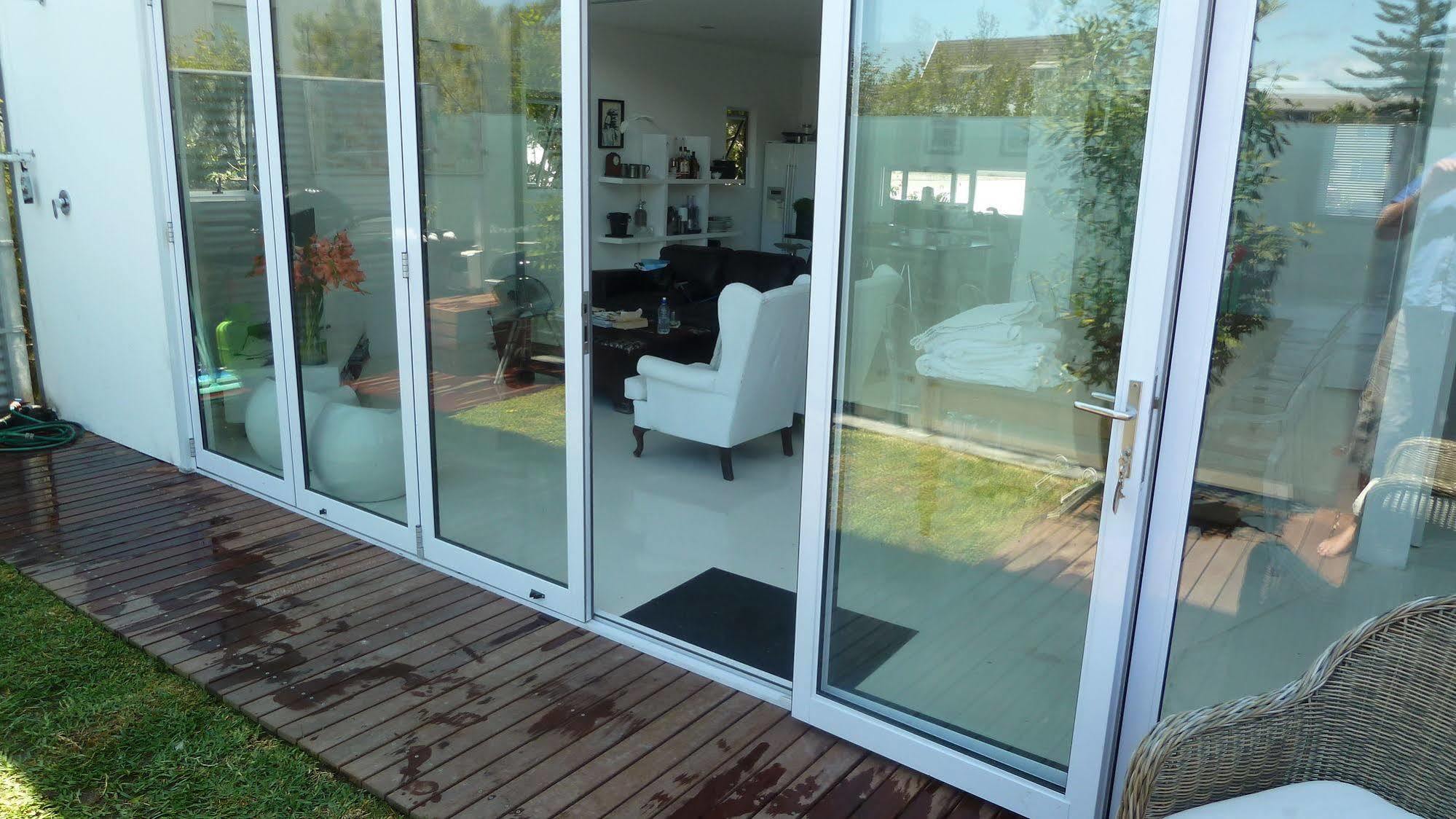4 On Highworth Apartments And Studios Cape Town Eksteriør bilde