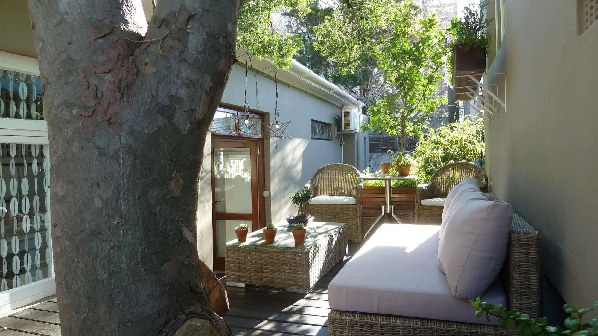 4 On Highworth Apartments And Studios Cape Town Eksteriør bilde