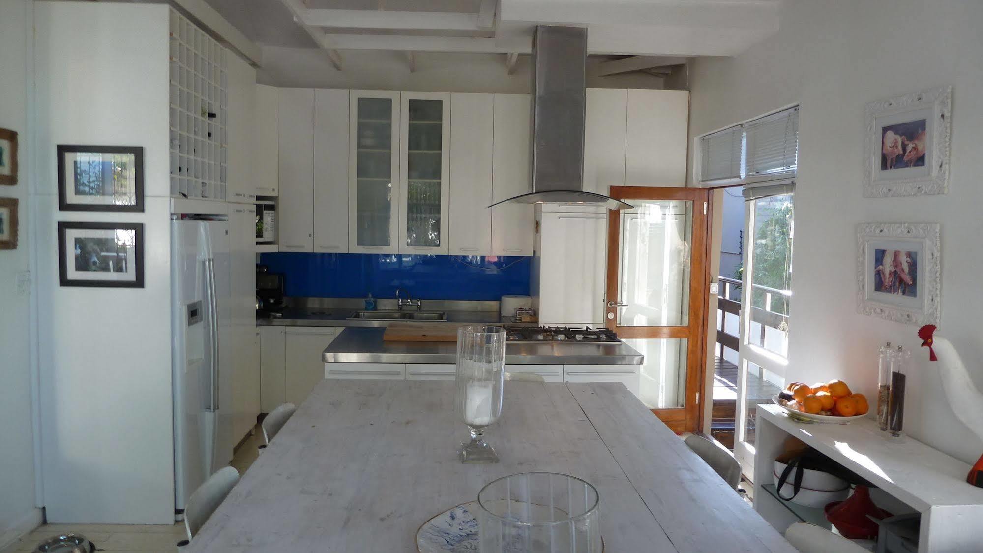4 On Highworth Apartments And Studios Cape Town Eksteriør bilde