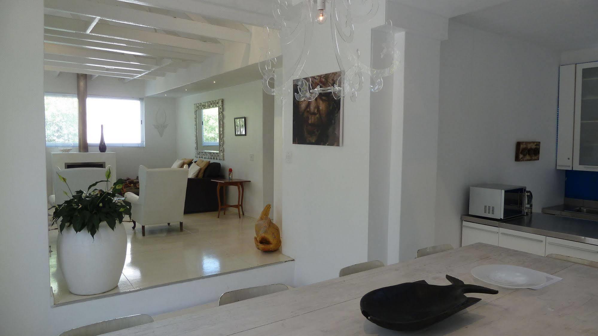 4 On Highworth Apartments And Studios Cape Town Eksteriør bilde